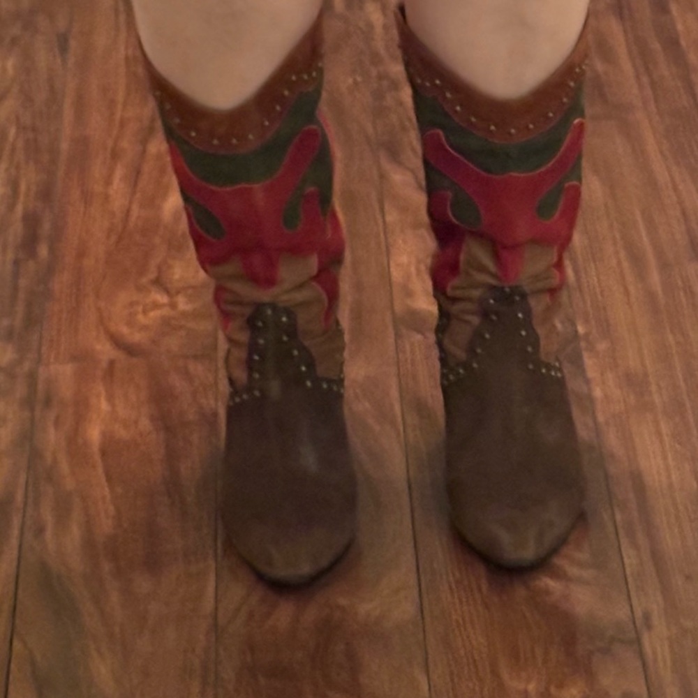 Worn Once Stuart Weitzman Boots Size 6-1/2 - image 2